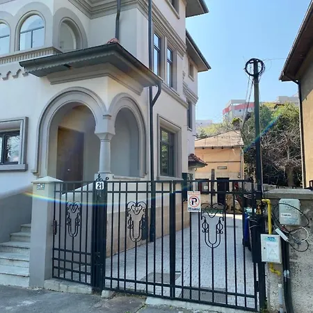 Clucerului 4 アパート *