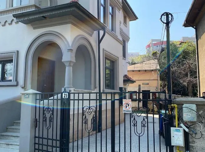 Clucerului 4 アパート *